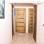 דירה Brique Jobb Mint Othon *