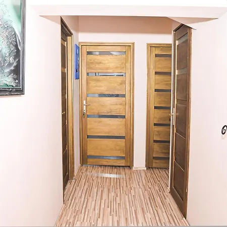Apartment Brique Jobb Mint Othon *