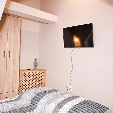 Apartment Brique Jobb Mint Othon Hajduszoboszlo