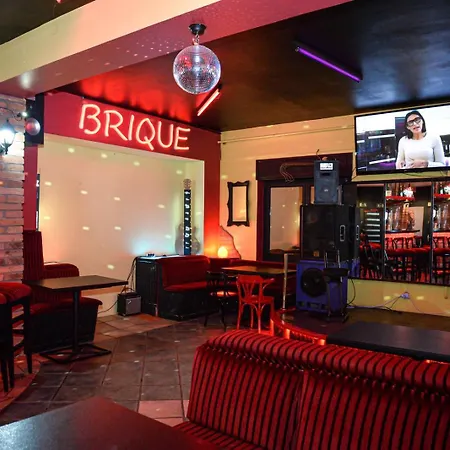 Brique Jobb Mint Othon * Hajdúszoboszló